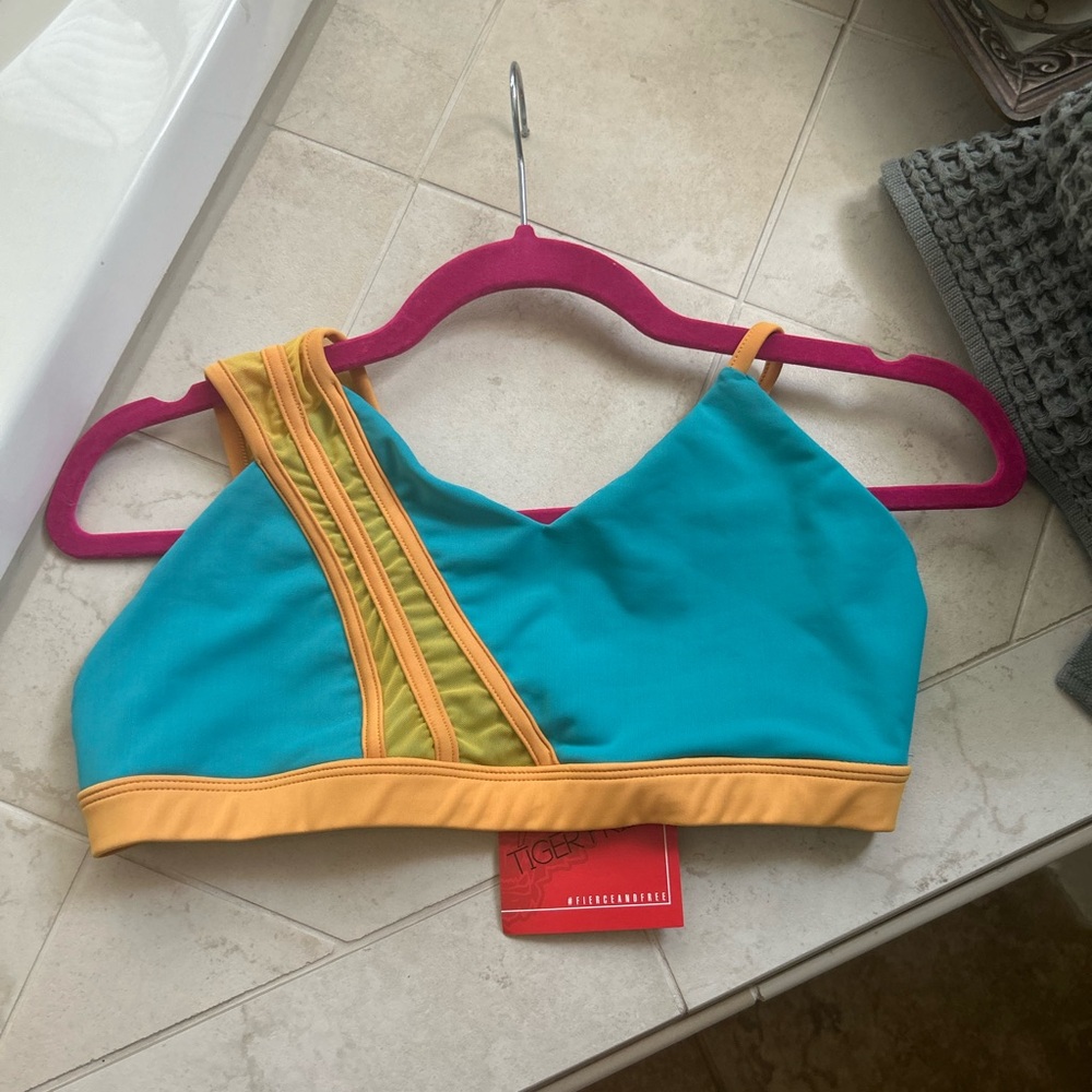 TIGER FRIDAY DANCE WEAR CHICA CROP 2.0 🩵🧡 size: Adult Large